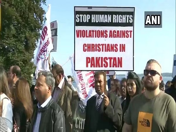Οι Χριστιανοί δέχονται επίθεση στο Πακιστάν