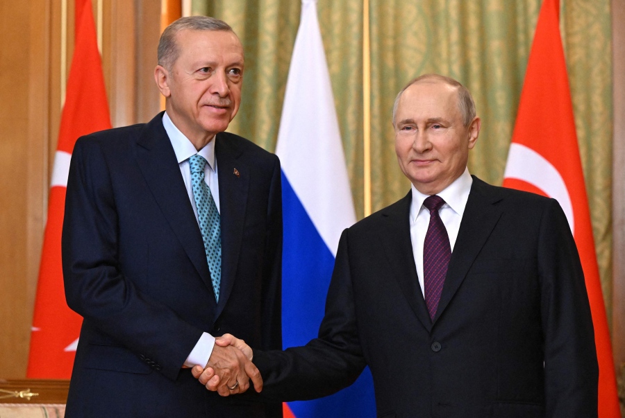 Εφημερίδα Χουριέτ: Είναι πιθανόν να συναντηθούν ξανά Πούτιν-Ερντογάν για τη Συμφωνία για τα Σιτηρά