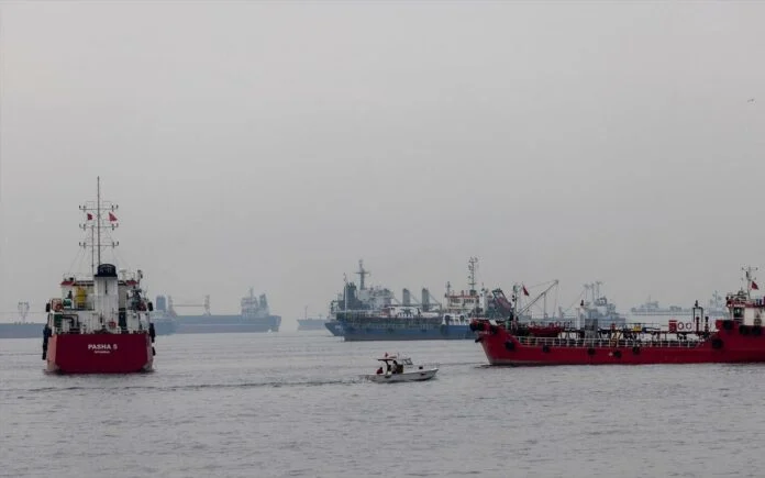 Εύξεινος Πόντος: Φορτηγό πλοίο προσέκρουσε σε νάρκη