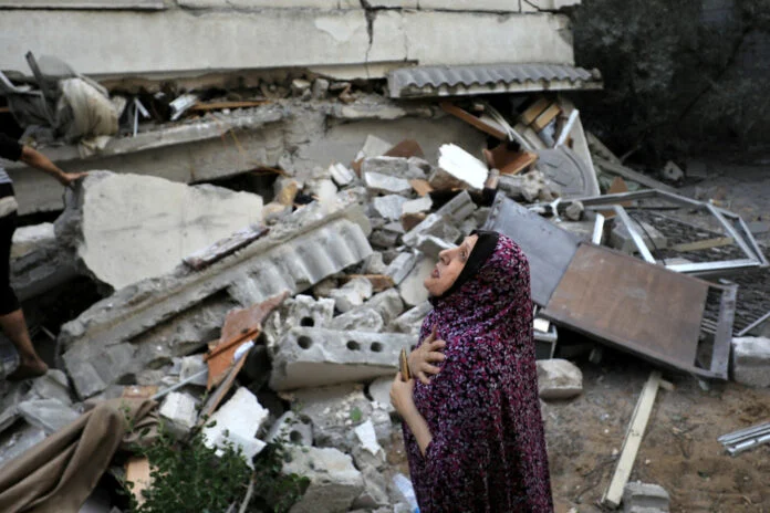 Ομάδες ανθρωπίνων δικαιωμάτων προειδοποιούν: «Κάλυψη για φρικαλεότητες» η διακοπή των επικοινωνιών στη Γάζα 