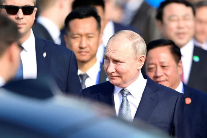 Στην Κίνα ο Πούτιν, συνάντηση με Σι Τζινπίνγκ
