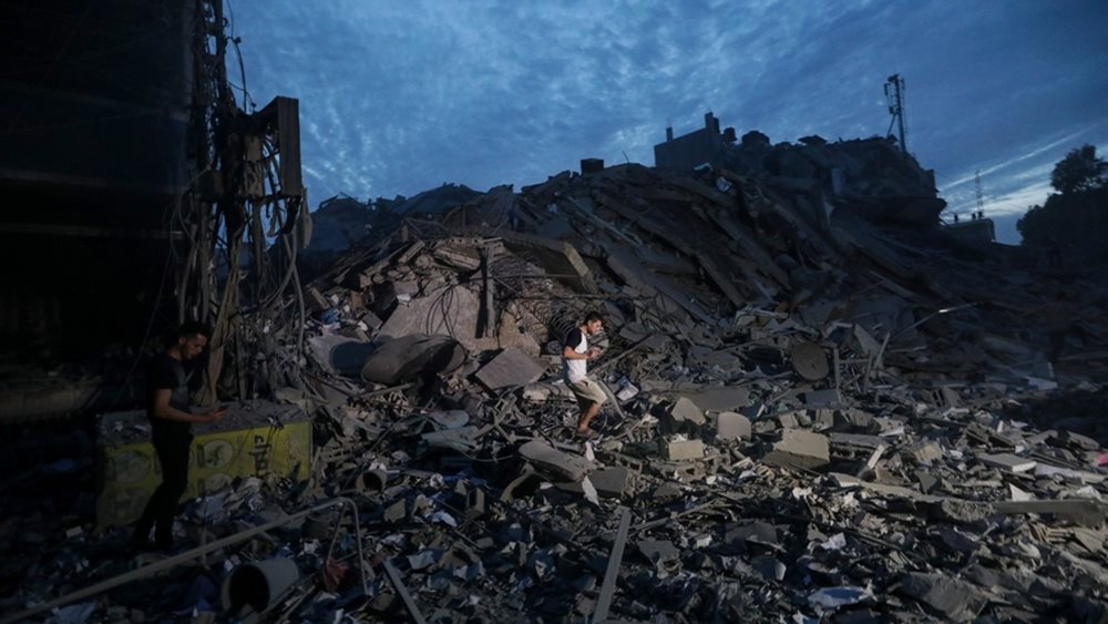 Το Ισραήλ βομβαρδίζει τη Γάζα – Γκουτέρες: O πόλεμος “πρέπει να σταματήσει”