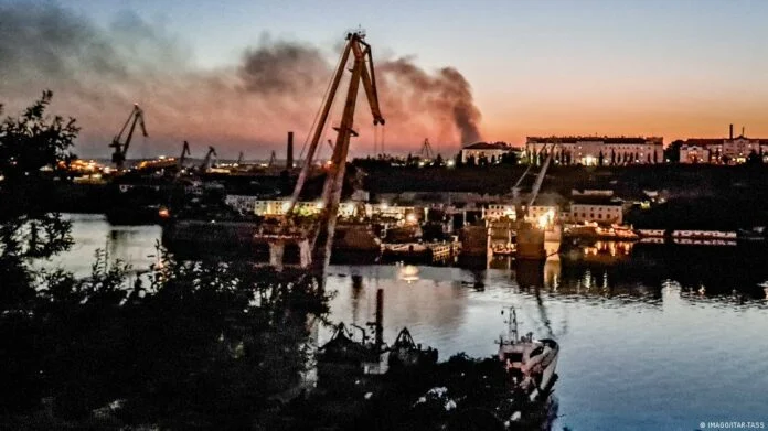 Ουκρανία: Βύθισε δύο ρωσικά αποβατικά σκάφη στην Κριμαία