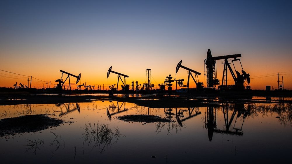 Το 96% των παραγωγών πετρελαίου και αερίου συνεχίζει να επενδύει σε κοιτάσματα