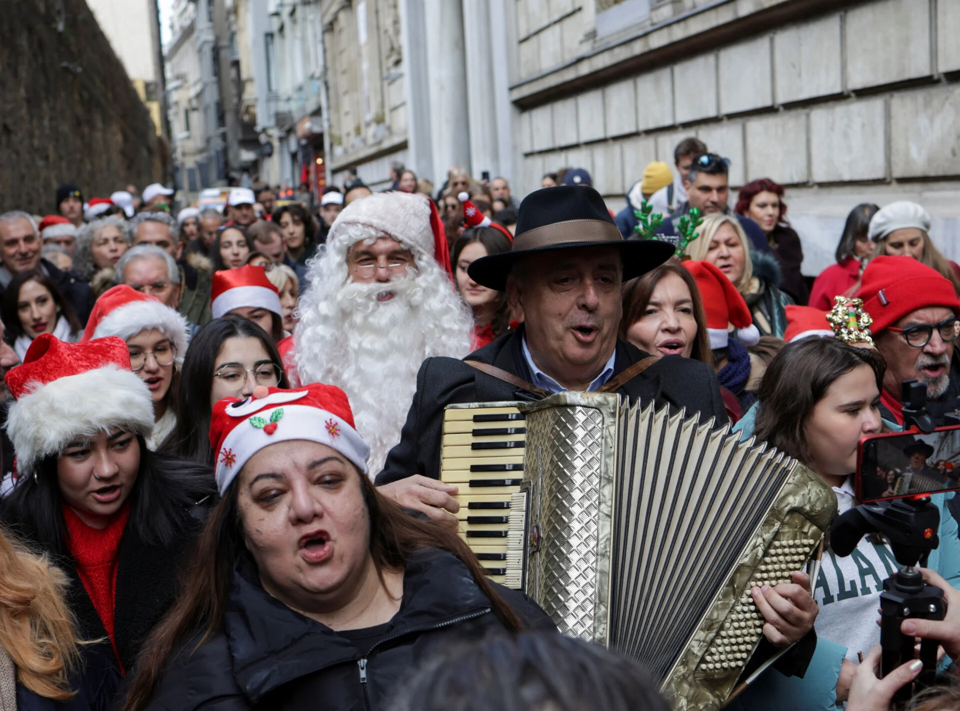 Διεύθυνση Θρησκευτικών Υποθέσεων Τουρκίας: Απρεπής στάση ο εροτασμός της Πρωτοχρονιάς από τους Τούρκους