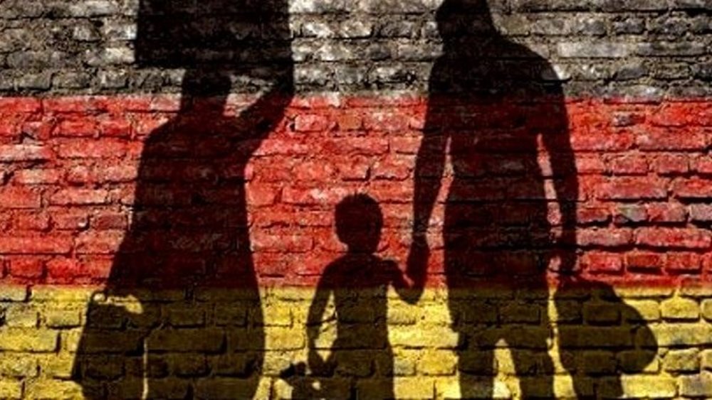 Γερμανία: Ο πρώην αντικαγκελάριος Ζίγκμαρ Γκάμπριελ θεωρεί ότι η ενσωμάτωση μεταναστών αποτυγχάνει