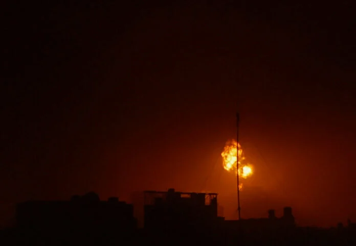 Γάζα: Πάνω από 50 αεροπορικές επιδρομές στη Χαν Γιουνίς