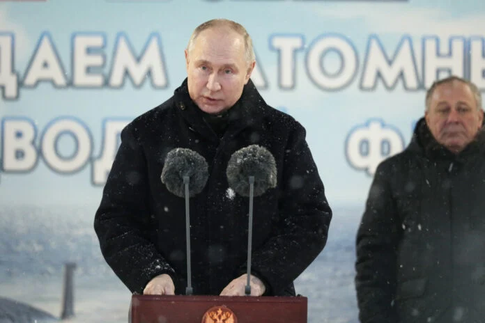 Πούτιν: Προανήγγειλε την κατασκευή περισσότερων πυρηνικών υποβρυχίων