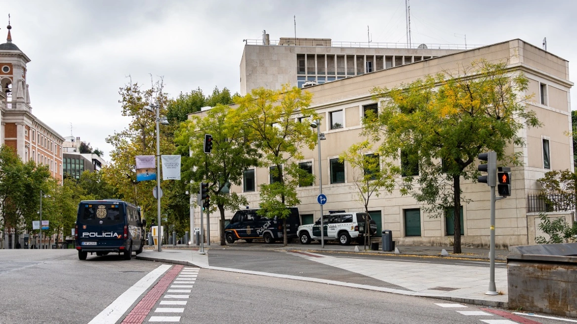 Ισπανία: Απέλασε δύο μέλη της αμερικανικής πρεσβείας – Κατηγορούνται πως δωροδόκησαν τις μυστικές υπηρεσίες