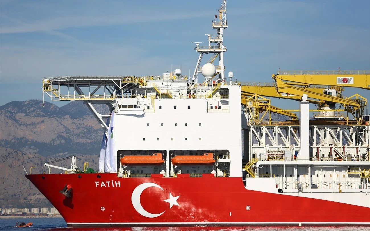 Τούρκος υπ. Ενέργειας: Θέλουμε να δραστηριοποιηθούμε στις θαλάσσιες περιοχές της Λιβύης