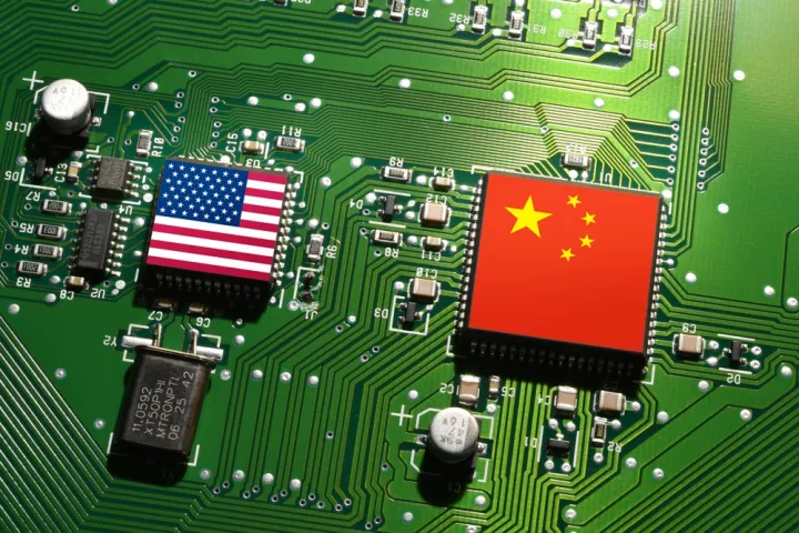 Κίνα: Σημείο τριβής με ΗΠΑ η εντατικοποίηση του ελέγχου εξαγωγής των μικροτσιπ
