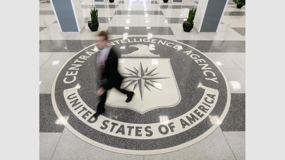 Η CIA προσπαθεί να στρατολογήσει διπλούς πράκτορες στη Ρωσία