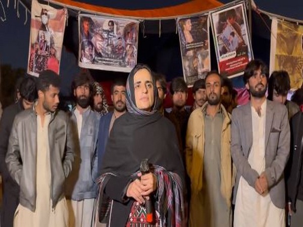 Καθιστική διαμαρτυρία στο Λονδίνο κατά των εξαφανίσεων στο Μπαλουχιστάν