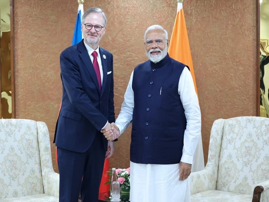 Ινδία και Τσεχία ενισχύουν τη συνεργασία στον τομέα της άμυνας, της καινοτομίας, της πράσινης ενέργειας