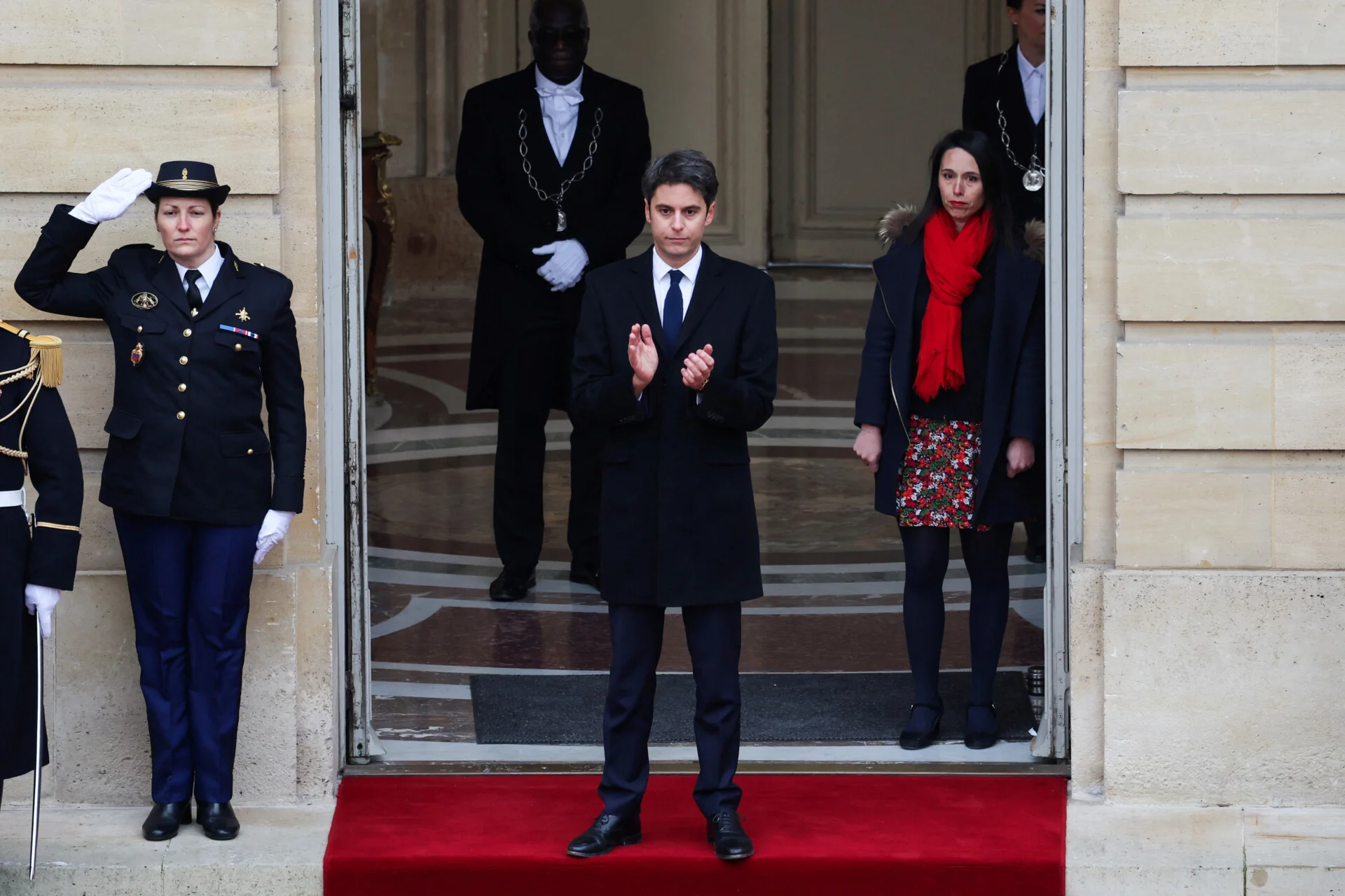 Η Γαλλία απέκτησε τον νεότερο πρωθυπουργό της, τον Γκαμπριέλ Ατάλ