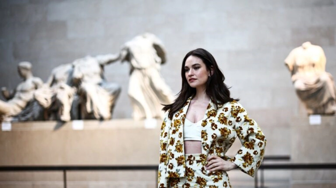Οργή Μενδώνη για επίδειξη μόδας Τουρκοβρετανού σχεδιαστή στο Βρετανικό Μουσείο για τη Μαρία Κάλας! Ευτελίζουν το μνημείο και τις οικουμενικές του αξίες