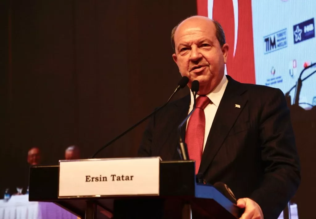 Ο Τατάρ αναζητεί έστω μια επίσημη πρόσκληση για τη Σύνοδο του Οργανισμού Τουρκικών Σπουδών