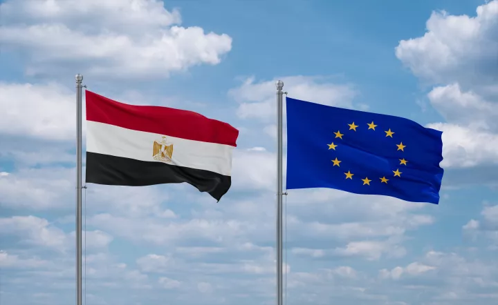 Financial Times: Η Ε.Ε. παρέχει βοήθεια 7,4 δισ. ευρώ στην Αύγυπτο