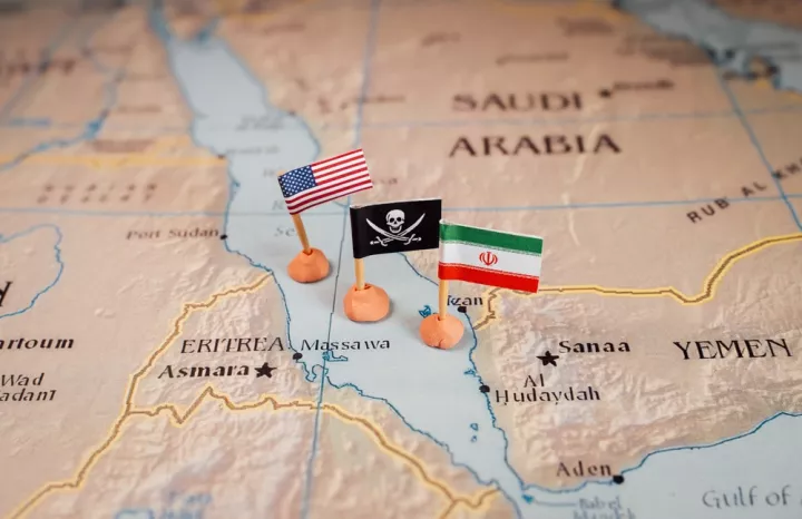 Financial Times: Μυστικές συνομιλίες ΗΠΑ – Ιράν για να σταματήσουν οι επιθέσεις των Χούθι