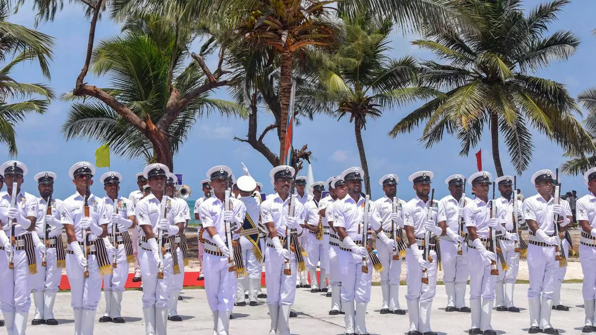 Η Ινδία ενισχύει την παρουσία της στις Μαλδίβες! Μπήκαν σε υπηρεσία τα πρώτα ελικόπτερα Seahawk