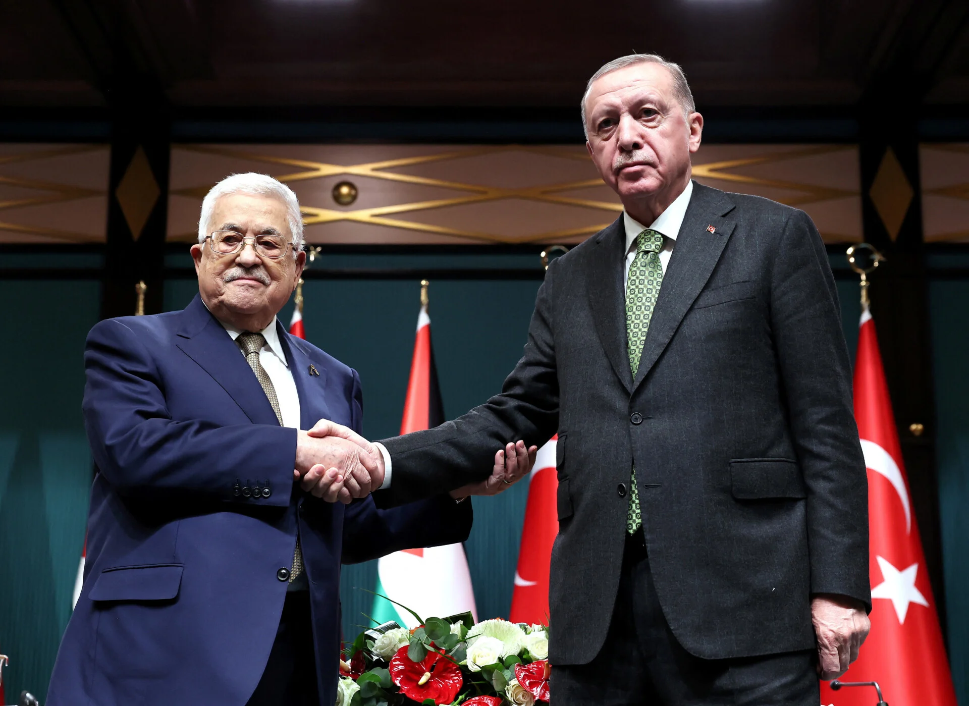 Συνάντηση Ερντογάν- Αμπάς: Η Τουρκία έτοιμη να αναλάβει ρόλο ως εγγυήτρια χώρα για την επίλυση του Παλαιστινιακού