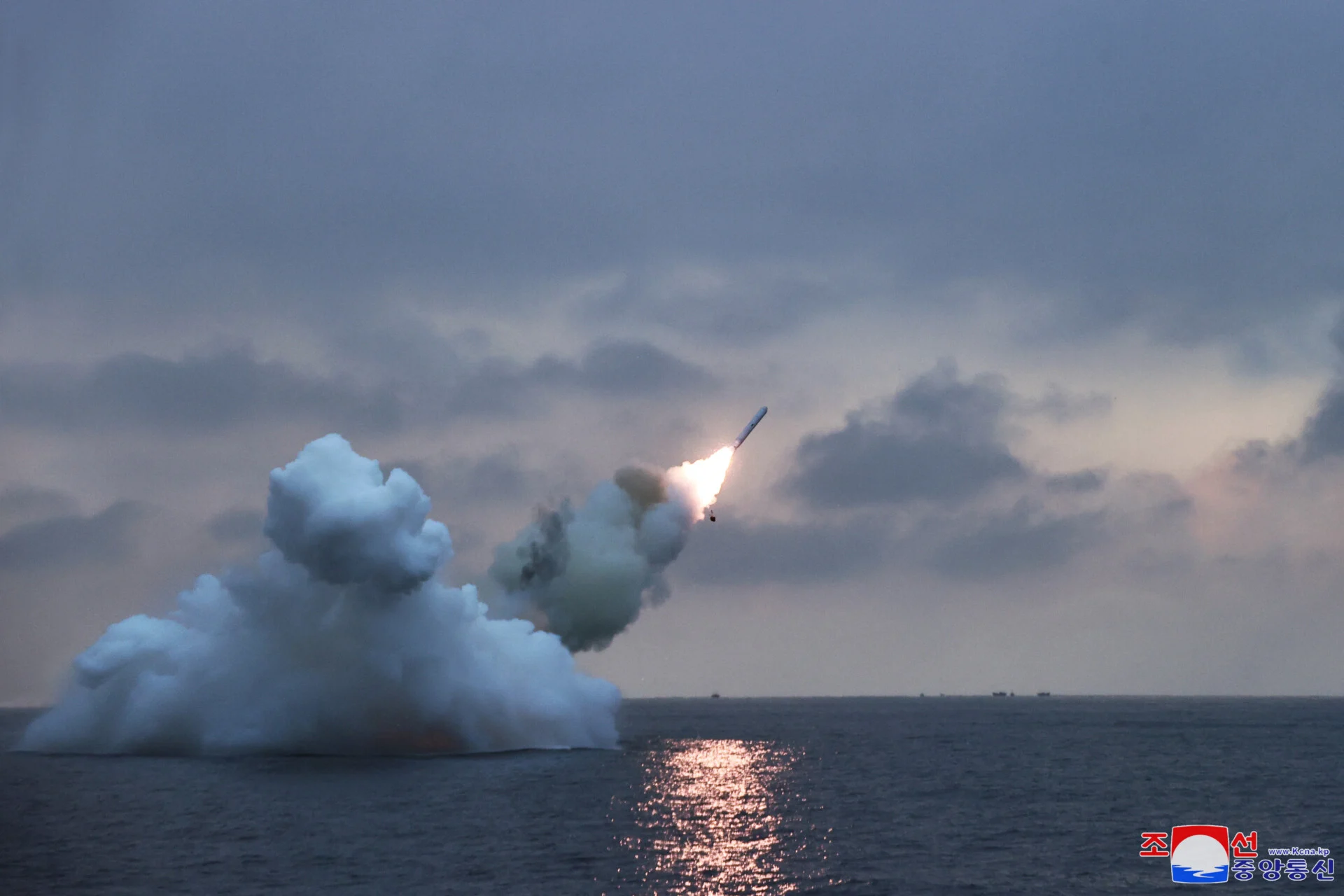 Βόρεια Κορέα: Νέα εκτόξευση βαλλιστικών πυραύλων εν μέσω της επίσκεψης Μπλίνκεν στη Σεούλ
