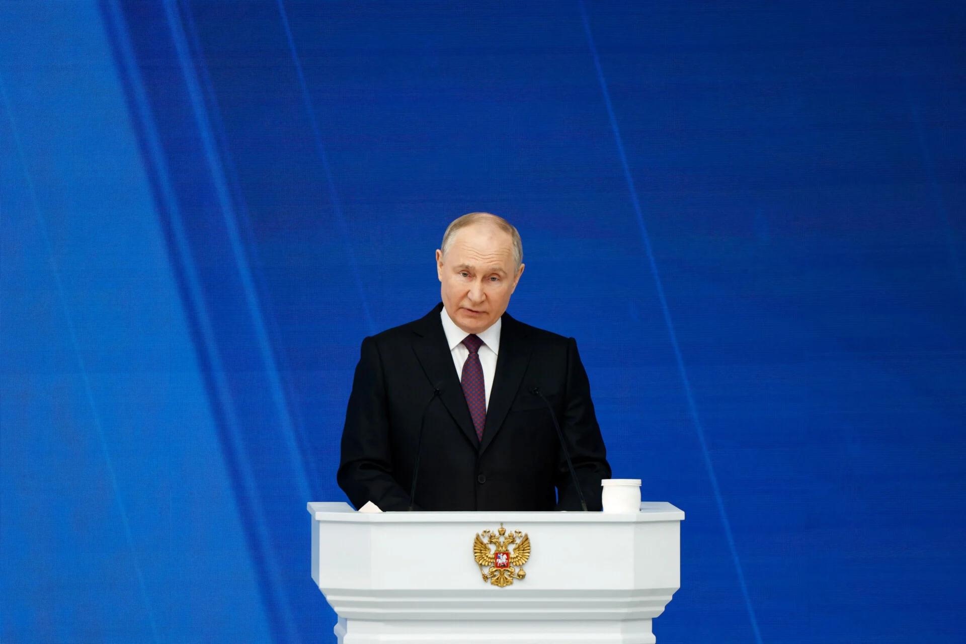 Η Ρωσία «γελάει» με τις κυρώσεις, εκλέγοντας και πάλι τον «τσάρο» Πούτιν