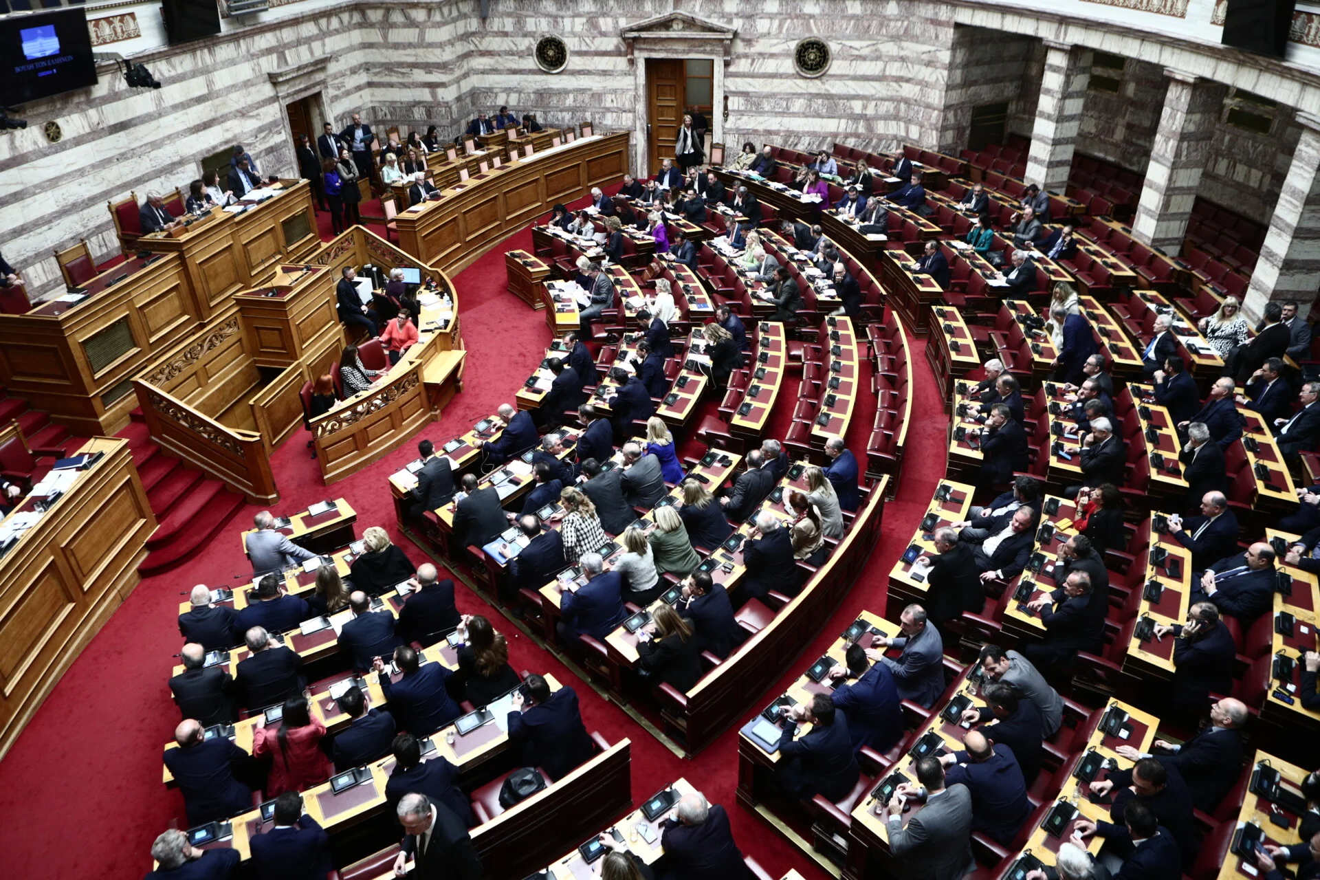 Έγκλημα στα Τέμπη: Στην Ολομέλεια της Βουλής το πόρισμα της Εξεταστικής