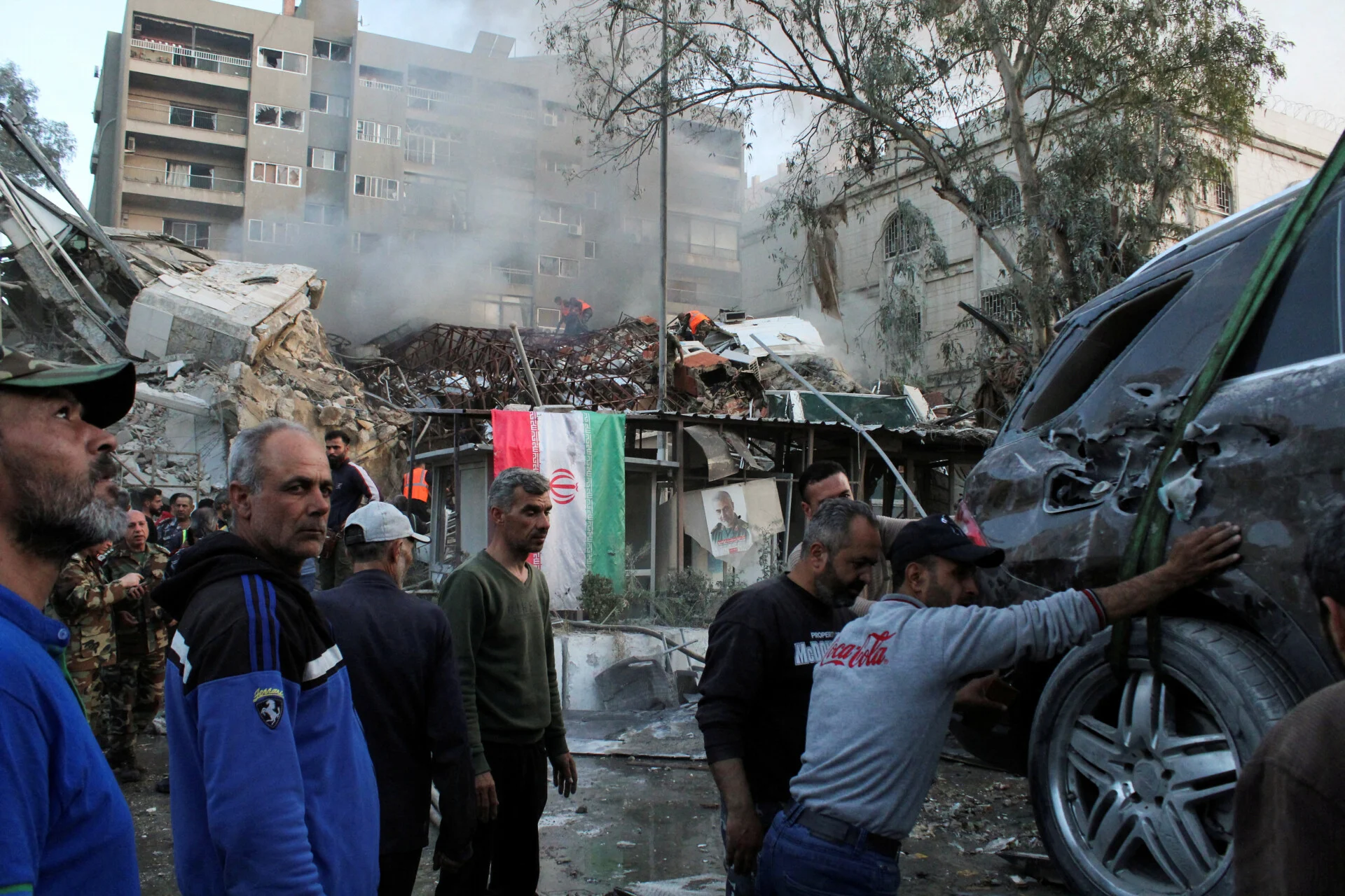 Πρωτοφανές! Το Ισραήλ βομβάρδισε την Πρεσβεία του Ιράν στη Δαμασκό – Στους ένδεκα οι νεκροί