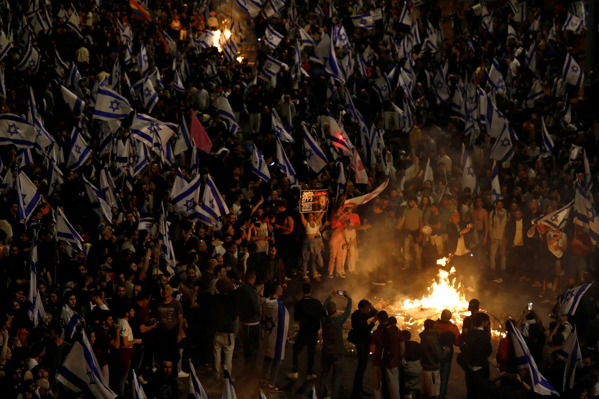 Ιερουσαλήμ: Χιλάδες Ισραηλινοί διαδηλώνουν ζητώντας την απελευθέρωση των ομήρων