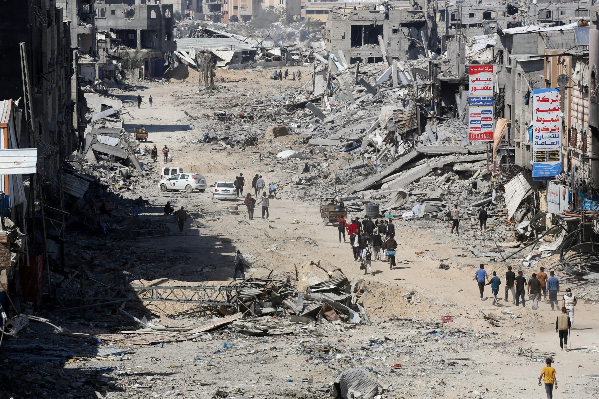Γάζα: Στην κατεστραμμένη Χαν Γιουνίς επιστρέφουν οι εκτοπισμένοι κάτοικοί της – Εν αναμονή εισβολής στη Ράφα ο ισραηλινός στρατός
