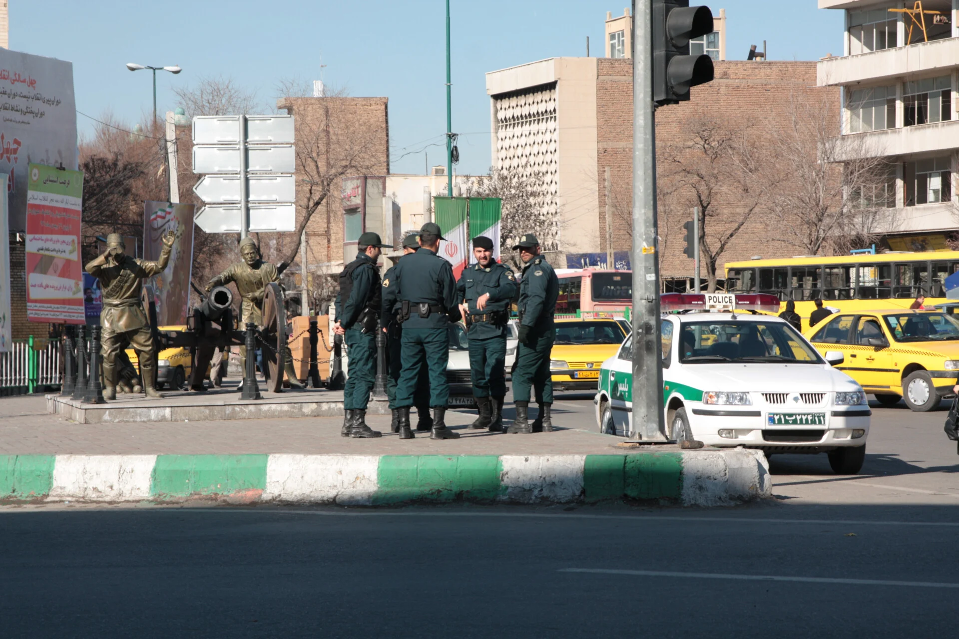 Ιράν: Επίθεση εναντίον αστυνομικού τμήματος, 3 νεκροί