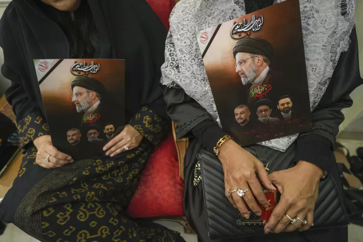 Κηδεία Ραΐσι: Στη Μασχάντ η ταφή