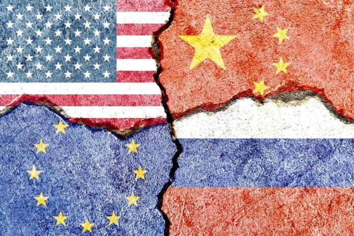 Λαβρόφ: Ρωσία-Κίνα θέλουν να πρωτοστατήσουν στην δημοκρατική παγκόσμια τάξη