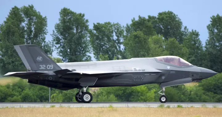 Γερμανία: Εξετάζει την αγορά οκτώ επιπλέον F-35