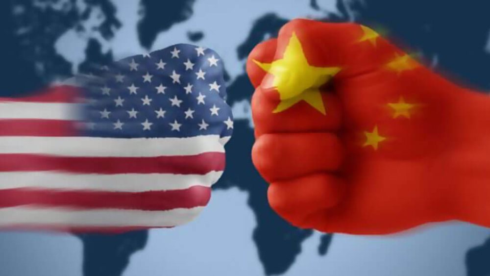 Η Κίνα κατηγόρησε την Ουάσινγκτον ότι “διασπείρει ψευδείς πληροφορίες” σχετικά με τη στήριξη που παρέχει στη Μόσχα