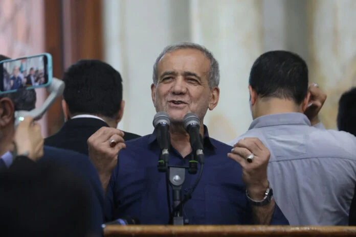 Ιράν: Ο νεοεκλεγείς Πεζεσκιάν υπόσχεται ότι θα στηρίξει «την αντίσταση» απέναντι στο Ισραήλ