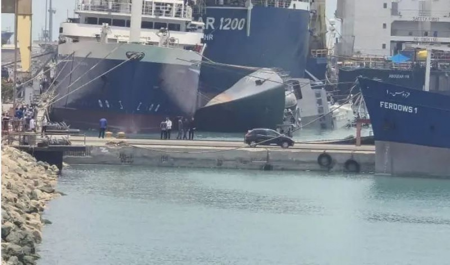 Ιράν: Ανατράπηκε στο λιμάνι του Μπαντάρ Αμπάς η ναυαρχίδα του πολεμικού ναυιτκού, IRIS Sahand