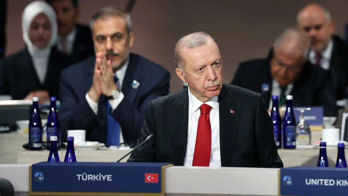 Ερντογάν: Ανησυχητική η προοπτική απευθείας σύγκρουσης μεταξύ ΝΑΤΟ και Ρωσία