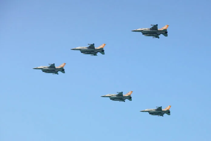 Συνεχίζεται η σεναριολογία για αποστολή ελληνικών F-16 στην Ουκρανία – Στο «παιχνίδι» και το Ισραήλ