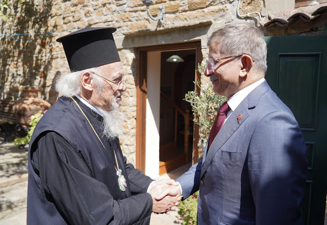 Συνάντηση Νταβούτογλου με Βαρθολομαίο στο χωριό του Πατριάρχη στην Ίμβρο!