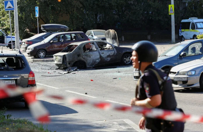 Πόλεμος στην Ουκρανία: Σφοδρά πλήγματα εκατέρωθεν – Πύραυλοι στο Κίεβο, στις φλόγες ενεργειακά εργοστάσια στη Ρωσία